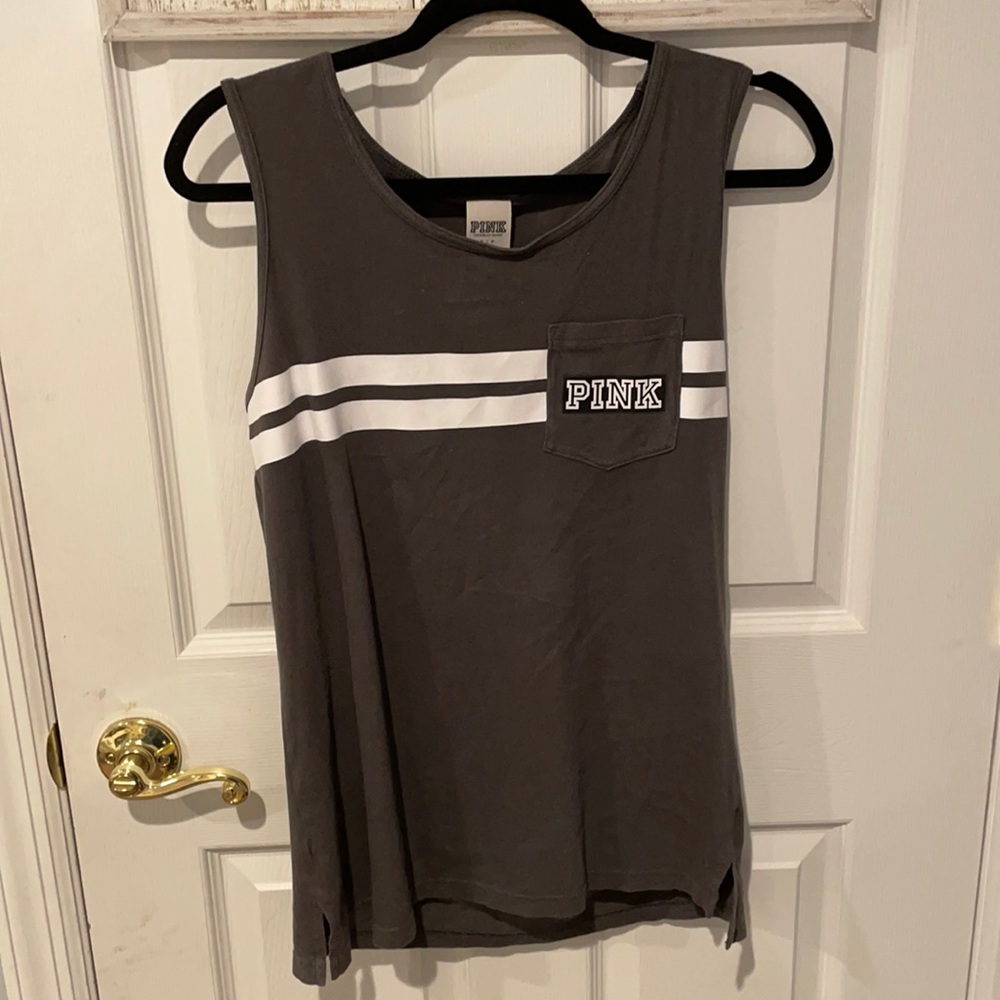 Loose muscle tank